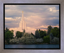 Load image into Gallery viewer, Idaho Falls Temple Eternal Light