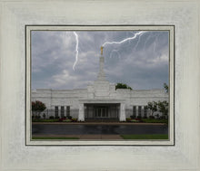 Load image into Gallery viewer, Nashville Temple Through The Storm