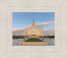 Load image into Gallery viewer, Eternity in Saratoga Springs