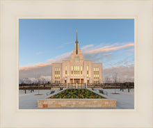 Load image into Gallery viewer, Eternity in Saratoga Springs