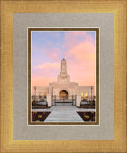 Load image into Gallery viewer, Helena Montana Eternal
