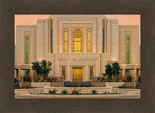 Load image into Gallery viewer, Gilbert Detail