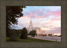 Load image into Gallery viewer, Bountiful Pastel Light