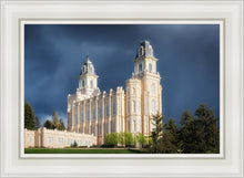Load image into Gallery viewer, Manti - Stormy Skies
