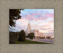 Load image into Gallery viewer, Bountiful Pastel Light
