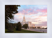 Load image into Gallery viewer, Bountiful Pastel Light