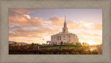 Load image into Gallery viewer, Golden Payson Panorama