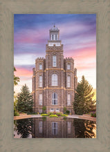 Load image into Gallery viewer, Logan Front