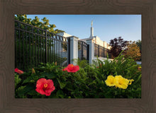 Load image into Gallery viewer, Memphis Flowers