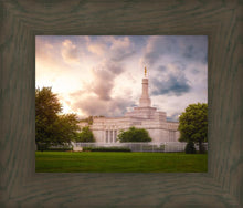 Load image into Gallery viewer, Stormy Columbus