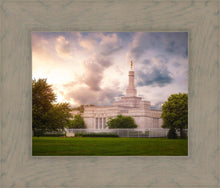 Load image into Gallery viewer, Stormy Columbus