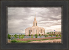 Load image into Gallery viewer, Red Cliffs Utah Dusty Sunset