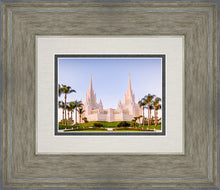 Load image into Gallery viewer, San Diego California Glow
