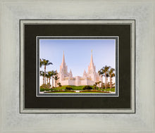 Load image into Gallery viewer, San Diego California Glow