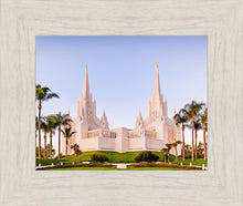 Load image into Gallery viewer, San Diego California Glow
