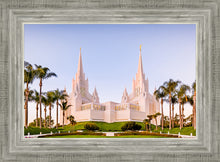Load image into Gallery viewer, San Diego California Glow