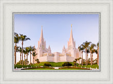 Load image into Gallery viewer, San Diego California Glow