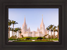 Load image into Gallery viewer, San Diego California Glow