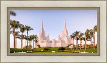 Load image into Gallery viewer, San Diego California Glow