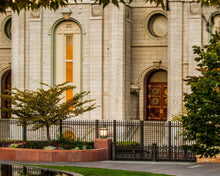 Load image into Gallery viewer, Salt Lake City Temple Inner Glow