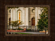 Load image into Gallery viewer, Salt Lake City Temple Inner Glow