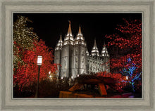 Load image into Gallery viewer, Salt Lake City Temple Lights Aglow
