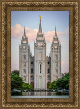 Load image into Gallery viewer, Salt Lake City Temple In All His Glory