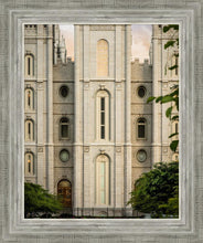 Load image into Gallery viewer, Salt Lake City Temple The Morning Breaks