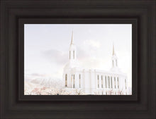 Load image into Gallery viewer, Lindon Utah Immaculate Embrace