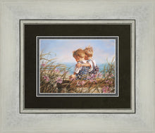 Load image into Gallery viewer, Heart Hugs