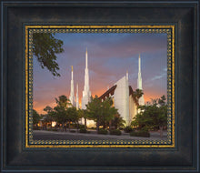 Load image into Gallery viewer, Las Vegas House of the Lord