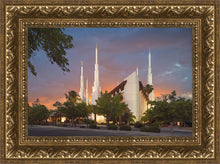 Load image into Gallery viewer, Las Vegas House of the Lord