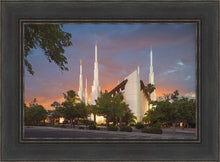 Load image into Gallery viewer, Las Vegas House of the Lord