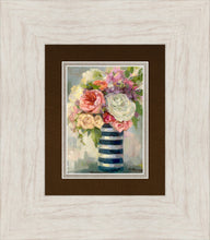 Load image into Gallery viewer, Flowers & Vase