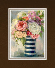Load image into Gallery viewer, Flowers & Vase