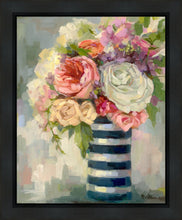 Load image into Gallery viewer, Flowers & Vase