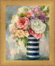 Load image into Gallery viewer, Flowers & Vase