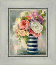 Load image into Gallery viewer, Flowers & Vase