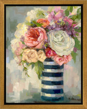 Load image into Gallery viewer, Flowers & Vase