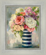 Load image into Gallery viewer, Flowers & Vase