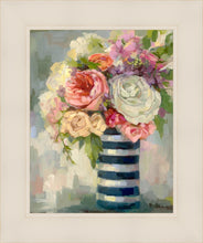 Load image into Gallery viewer, Flowers & Vase