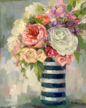 Load image into Gallery viewer, Flowers & Vase