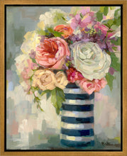 Load image into Gallery viewer, Flowers & Vase