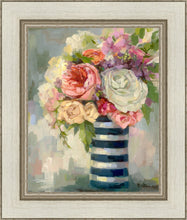 Load image into Gallery viewer, Flowers & Vase