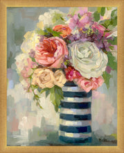 Load image into Gallery viewer, Flowers & Vase
