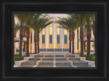 Load image into Gallery viewer, Gilbert Close Up