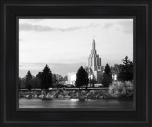 Load image into Gallery viewer, Idaho Falls B&W