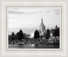 Load image into Gallery viewer, Idaho Falls B&W