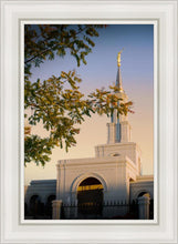 Load image into Gallery viewer, Sacramento Close Crop