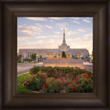 Load image into Gallery viewer, Reno Flowers